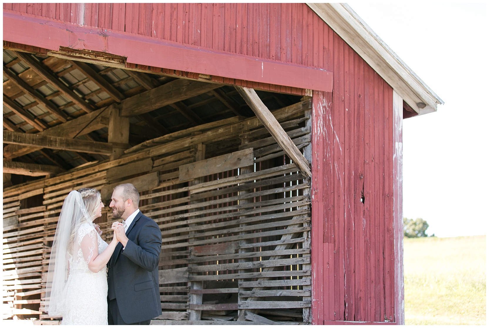 rustic-barn-wedding-hamburg-pa_0040