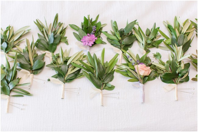 simple boutonnieres for groomsmen, green boutonnieres