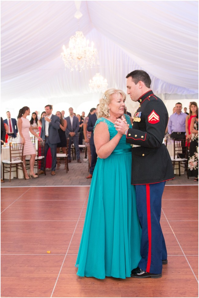 sweet mother and groom dances at weddings